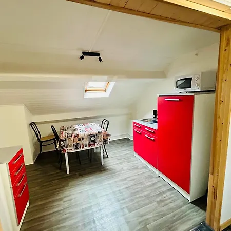2 Pieces * Aurillac